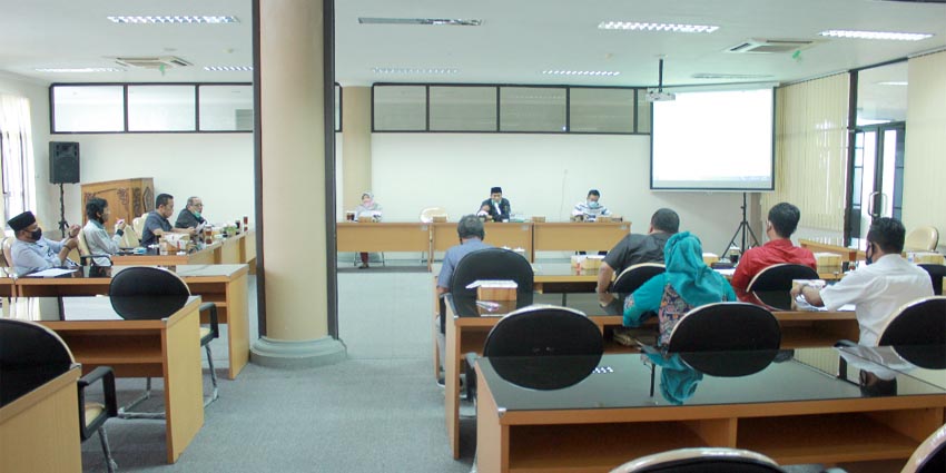 Rapat Banmus DPRD Kabupaten Blitar terkait perubahan agenda rapat yang telah terjadwal pada bulan Agustus