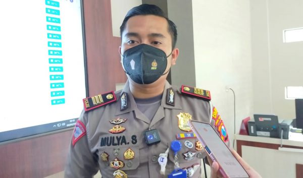 Lagi, Tabrak Lari Terjadi di Blitar dan Usai Menabrak Mobil Ditinggal di Persawahan