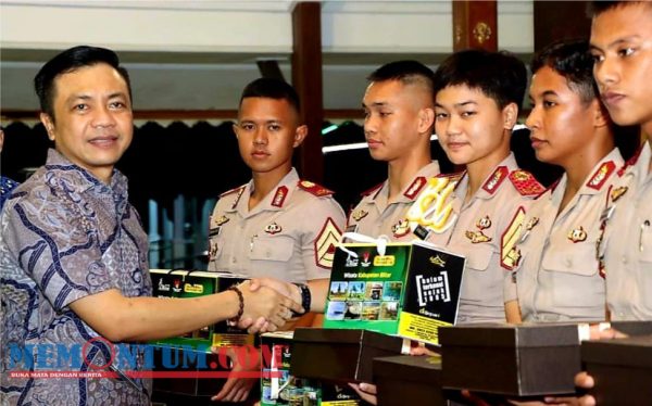 Wabup Blitar Lepas 10 Taruna Akpol Usai Jalani Masa Latja di Polres dan Polres Blitar Kota