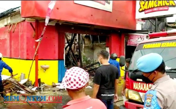 Gerai Ayam Goreng Samchick di Blitar Terbakar, Dua Karyawan Alami Luka