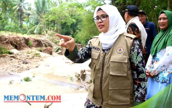 Bupati Blitar Tinjau Nasib 152 Warganya yang Mengungsi Akibat Dampak Tanah Gerak di Desa Balerejo