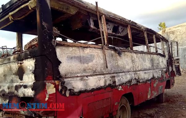 Pelajar SD di Blitar Bakar Bus karena Dianggap Angker