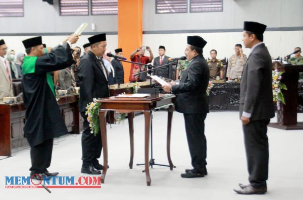 DPRD Kabupaten Blitar Gelar Paripurna Pengambilan Sumpah dan Janji PAW Anggota